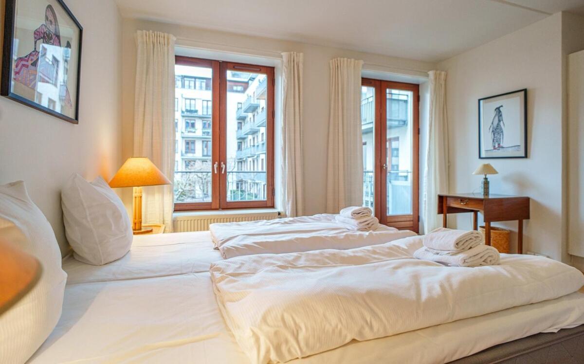 Apartment Spacious Canal-view Near Metro In Christianshavn *