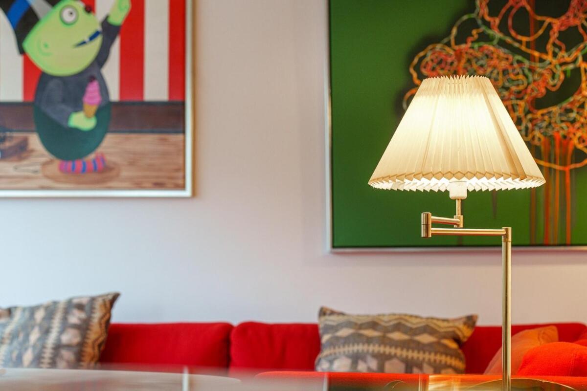 Apartment Spacious Canal-view Near Metro In Christianshavn *