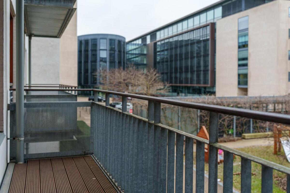 Spacious Canal-view Near Metro In Christianshavn *