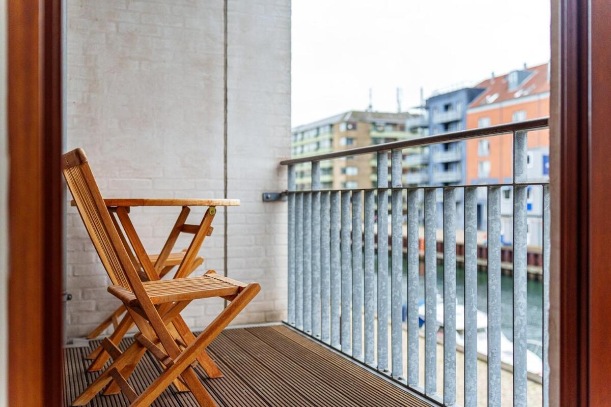 Apartment Spacious Canal-view Near Metro In Christianshavn