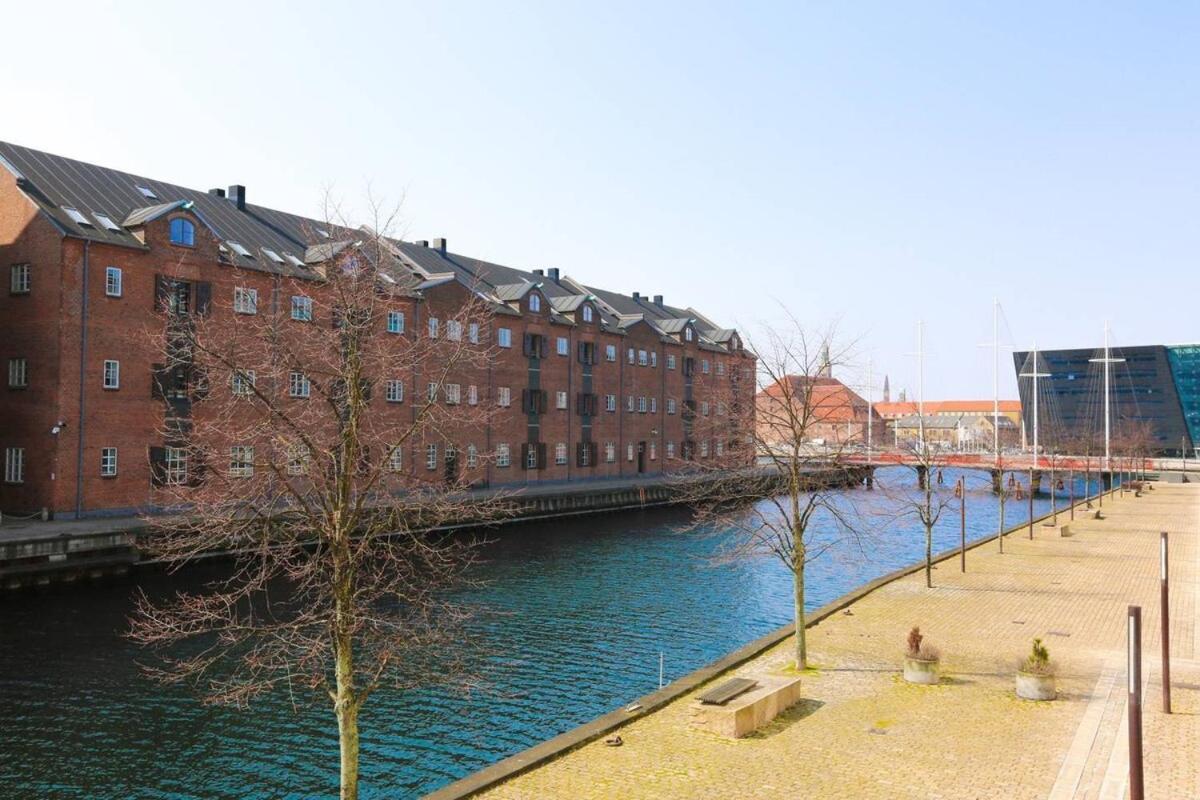 Spacious Canal-view Near Metro In Christianshavn Apartment Copenhagen